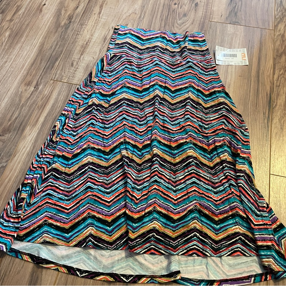 NWT Multi color skirt
